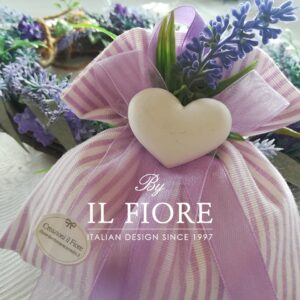 Bomboniere Comunione sacchetto portaconfetti con lavanda e gessetto profumato.