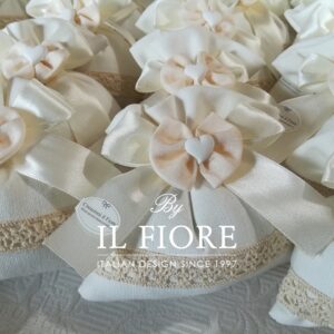 Bomboniere Matrimonio Shabby Chic Sacchetto con merletto e Cuore in gesso