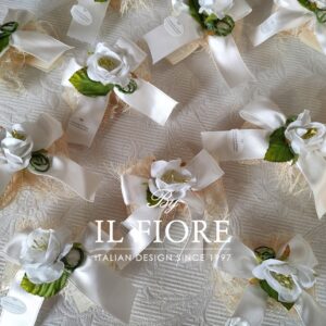 Bomboniera Comunione e Cresima ciuffetto portaconfetti con fiore e rafia