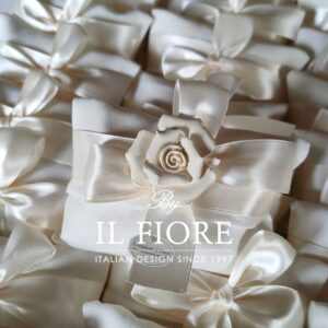 Bomboniere anniversario matrimonio Sacchetto con rosa