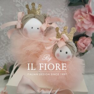 Bomboniere bambola in tulle e corona
