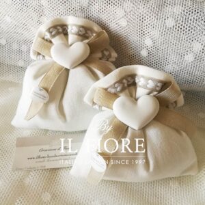 Bomboniere Comunione Shabby Chic Sacchetto con Greca Cuoricini e Cuore
