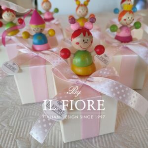 Bomboniera  Battesimo bimba e bimbo scatola portaconfetti con calamita in legno