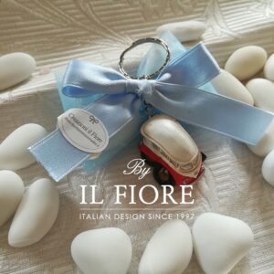 Bomboniera Battesimo bimbo ciuffetto portaconfetti con macchinine portachiavi