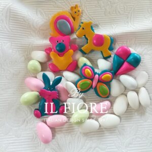 Bomboniera Battesimo bimba scatola portaconfetti con animaletti colorati con calamita