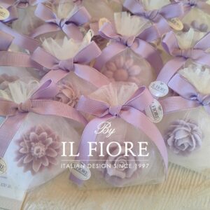 Bomboniere Cresime e Comunione candele fiori con sacchetto in organza