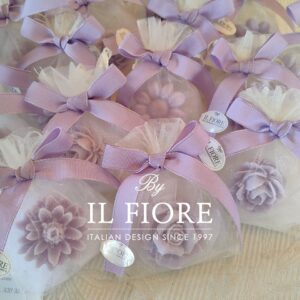 Segnaposti candele fiori con sacchetto in organza