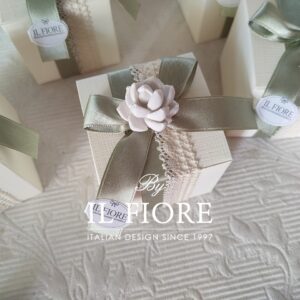 Bomboniere nozze argento e nozze oro scatola portaconfetti con fiorellino