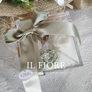 Bomboniera matrimonio scatola portagioie con candele peonie.