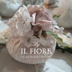 Bomboniere eleganti Matrimonio bon bon con fiori in pizzo