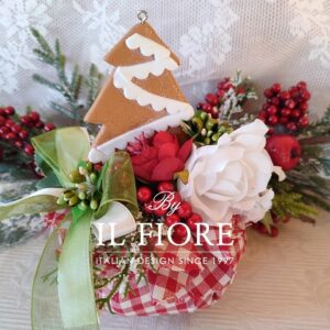 Puffo Natalizio fatto a mano con fiori e albero di Natale