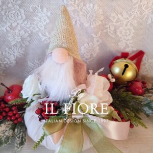 Puffo Natalizio fatto a mano con fiori e gnomo
