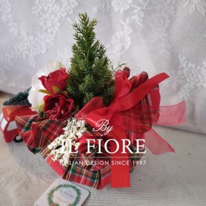 Centrotavola  Natalizio fatto a mano con alberello e fiori