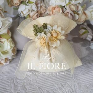 Bomboniera Cresima e Comunione sacchetto in Sangallo con fiori