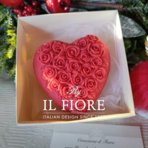 Candela di Natale cuore con rose rosse