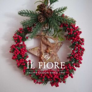 Ghirlande natalizie con bacche e campana in legno