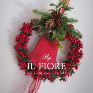 Ghirlande natalizie con bacche e campana in legno