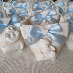 Bomboniera Battesimo borsetta con orsetto in gesso