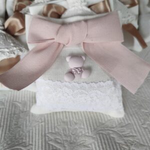 Bomboniera Battesimo sacchetto con pizzo e orsetto