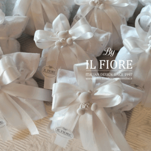 Bomboniera cuscino in Sangallo con orsetti