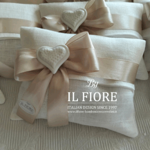 Bomboniera Matrimonio Sacchetto con Cuore in ceramica