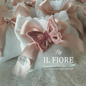 Bomboniere Comunione Sacchetto Sangallo con farfalla in ceramica ROSA