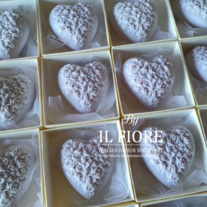 Bomboniere candele cuore con roselline