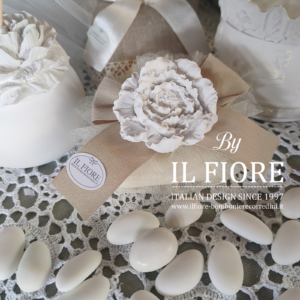 Bomboniere Matrimonio saponetta con fiore in gesso