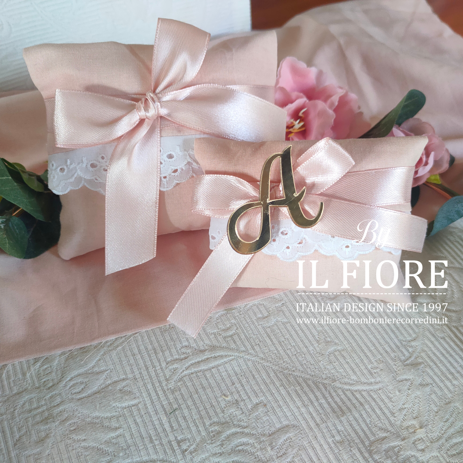 bomboniere artigianali,segnaposti,partecipazioni,fuoriporta,targhette,quadretti nascita,portafoto,abiti neonati