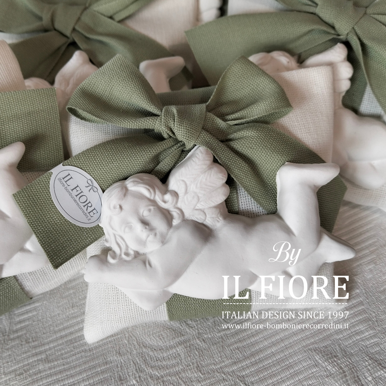 bomboniere artigianali,segnaposti,partecipazioni,fuoriporta,targhette,quadretti nascita,portafoto,abiti neonati