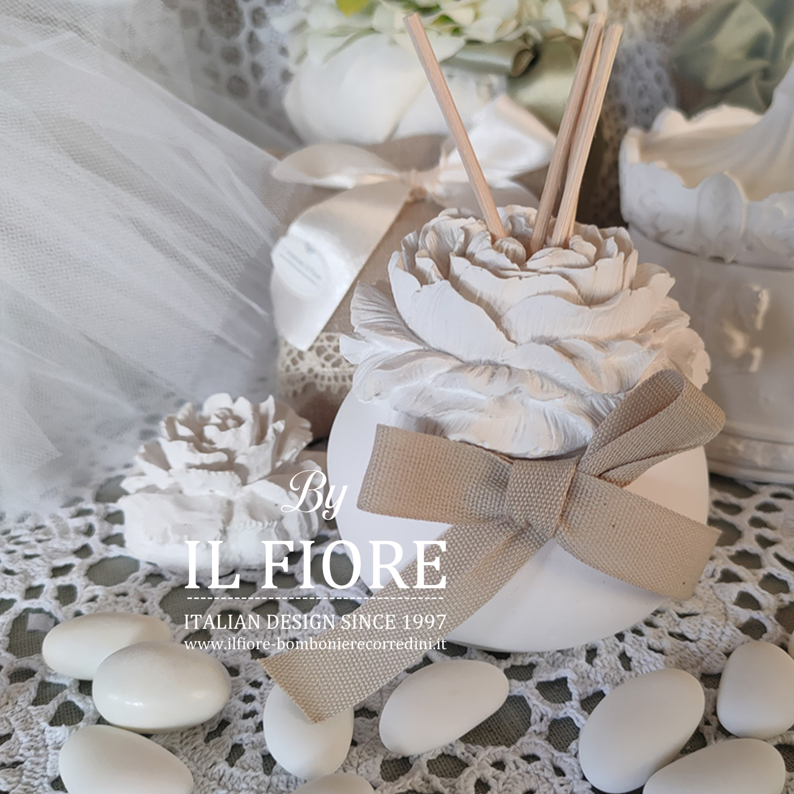 bomboniere artigianali,segnaposti,partecipazioni,fuoriporta,targhette,quadretti nascita,portafoto,abiti neonati