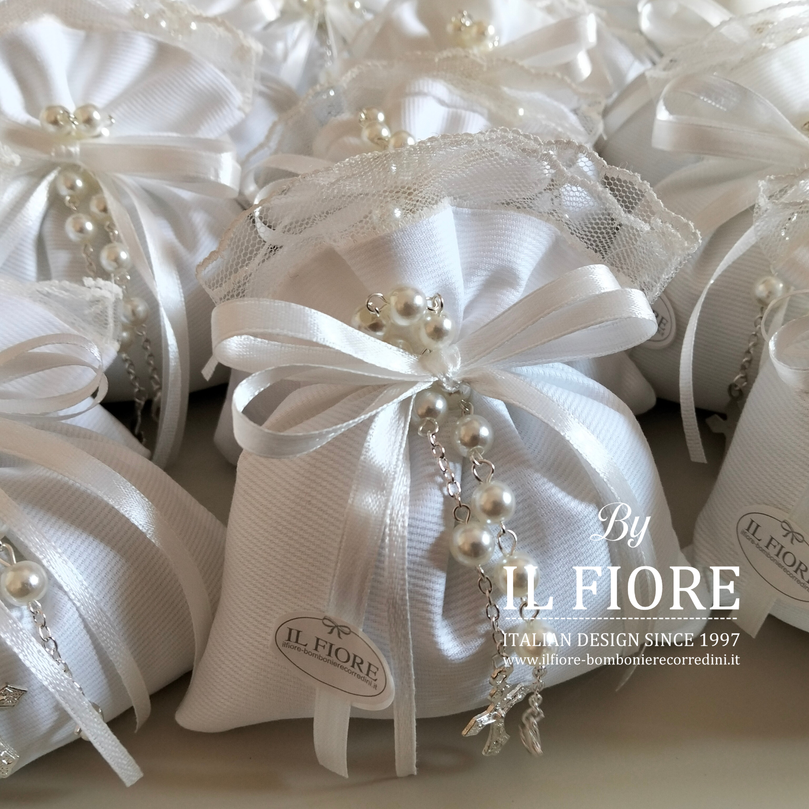 bomboniere artigianali,segnaposti,partecipazioni,fuoriporta,targhette,quadretti nascita,portafoto,abiti neonati