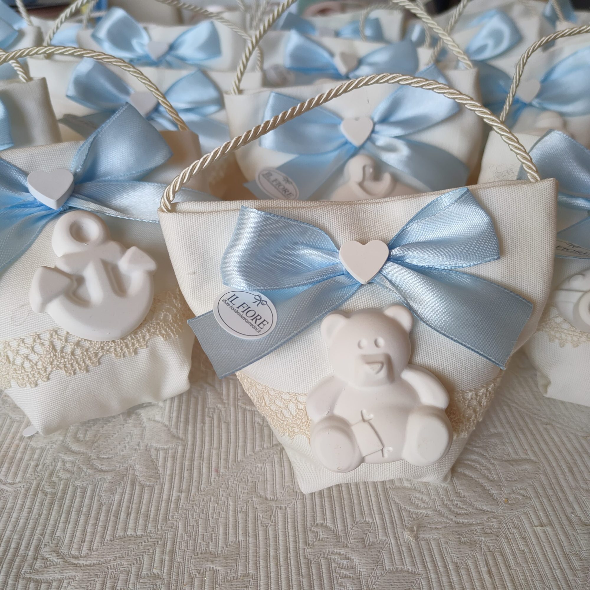 bomboniera battesimo borsetta con orsetto in gesso