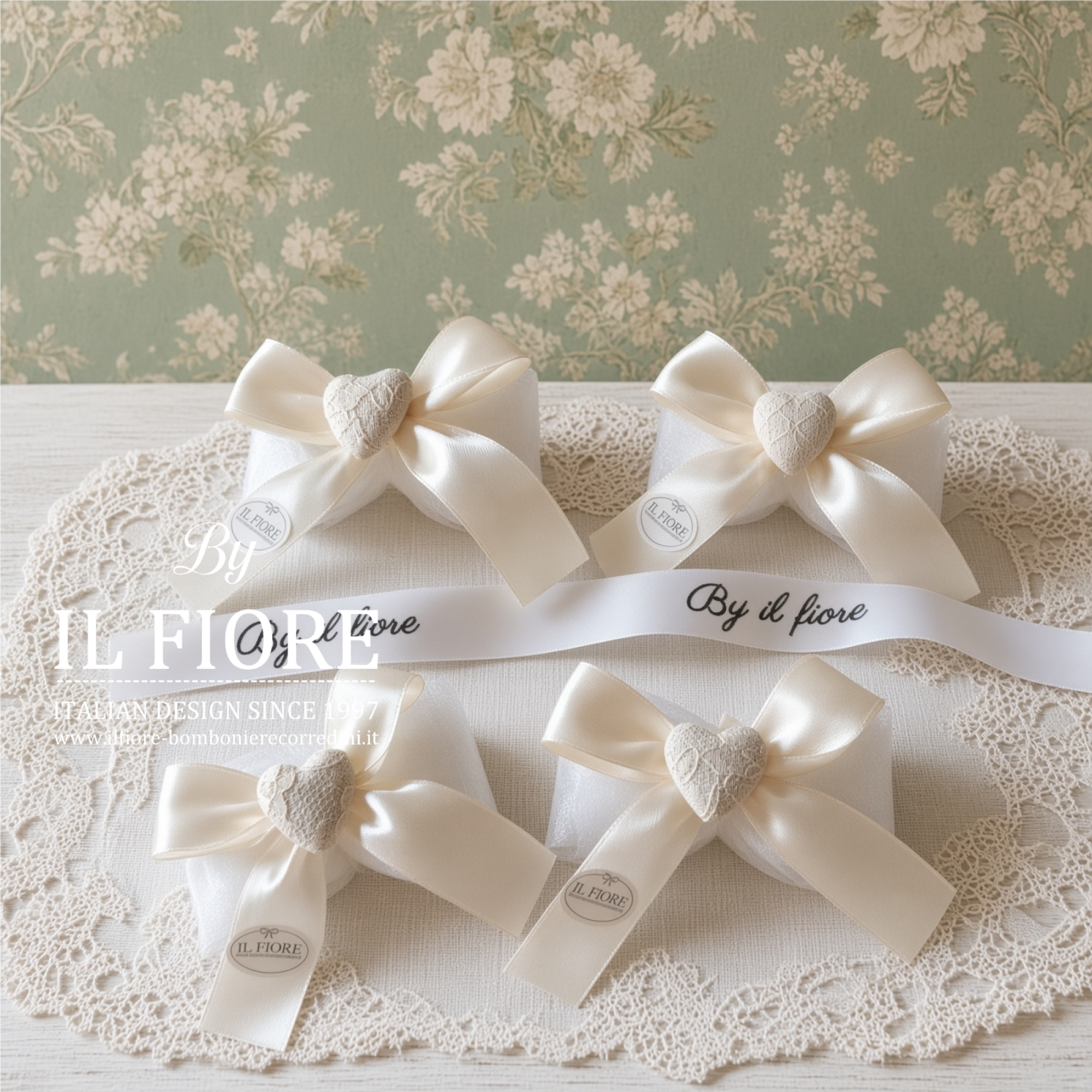 bomboniere matrimonio ciuffetto con cuore in pizzo e calamita