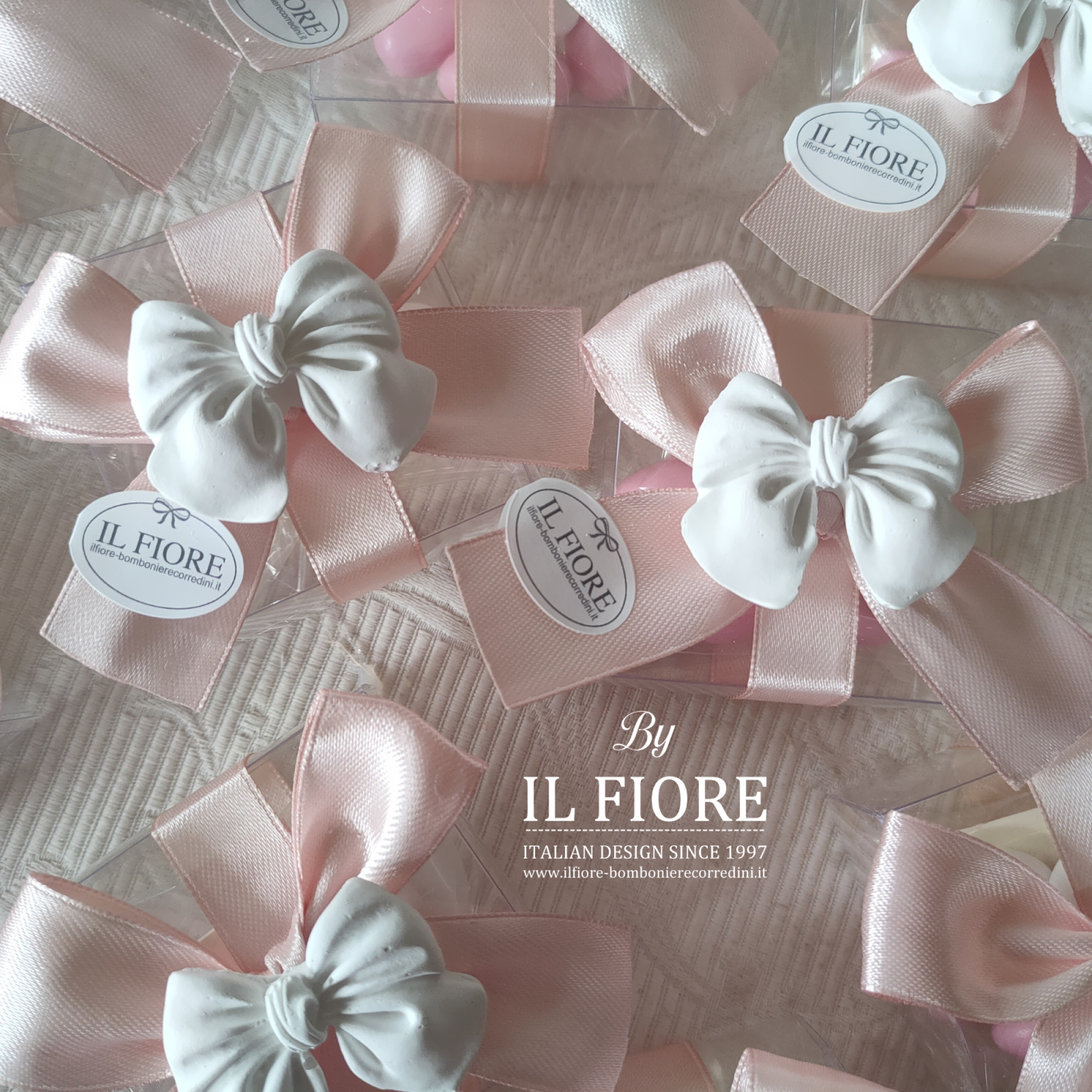 bomboniera nascita bimbo e bimba scatolina trasparente con fiocchetto